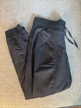 Lululemon Dance Studio Jogger *29"